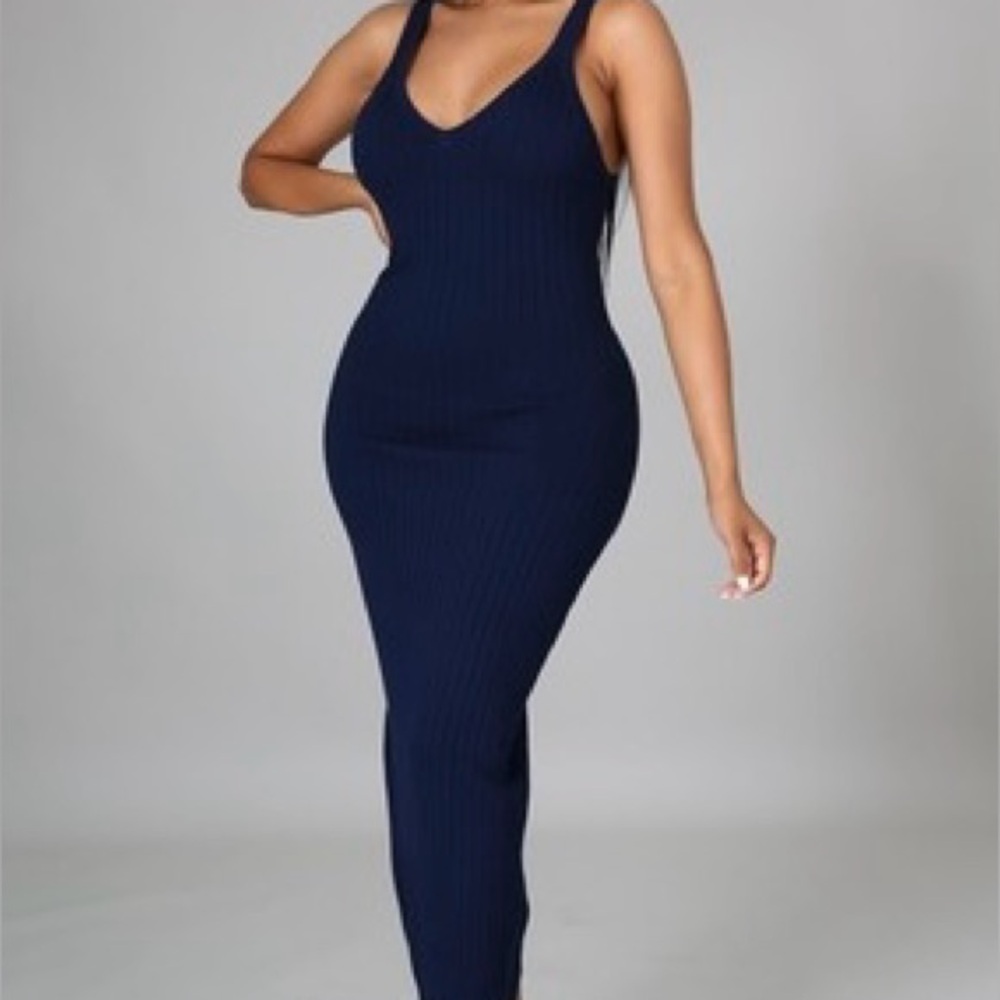 Elegant Navy Sleeveless Maxi Dress